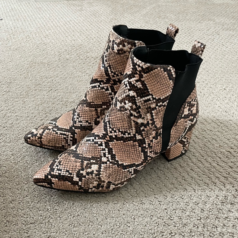 Lulus snake print booties